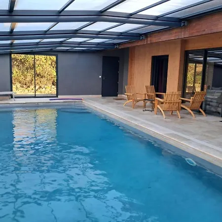 In With Private Pool Ferienhaus *