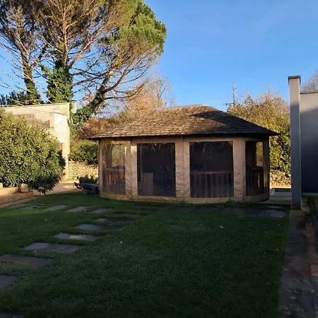 In With Private Pool Ferienhaus