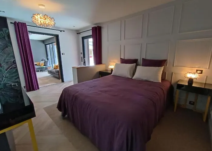 In With Private Pool Tatil Evi Vayrac