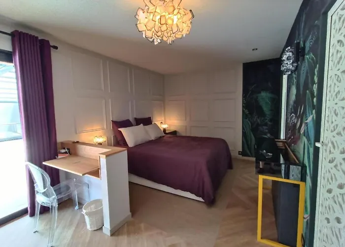 In With Private Pool Tatil Evi Vayrac